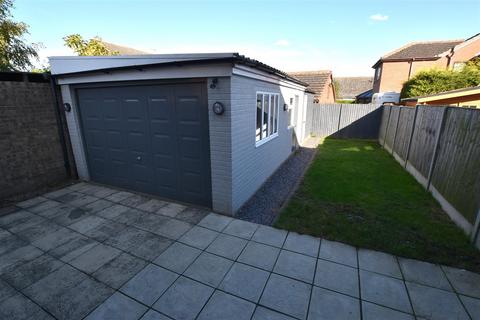 2 bedroom semi-detached house for sale, Blackthorn Close, Newport, Brough