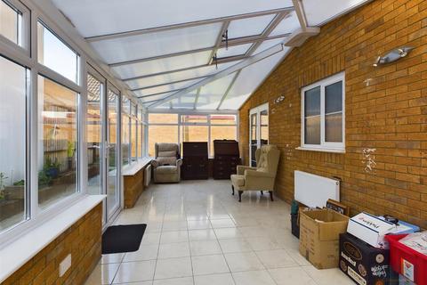 18 Lotmead, Staverton, Trowbridge, BA14 6FD