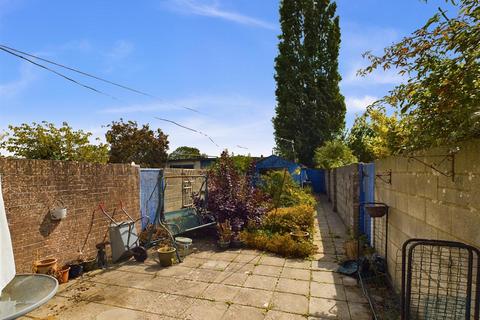 2 bedroom terraced house for sale, Gloucester Road, Trowbridge BA14