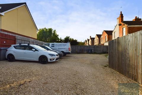 Flat 2, 53 Dursley Road, Trowbridge, BA14 0NW