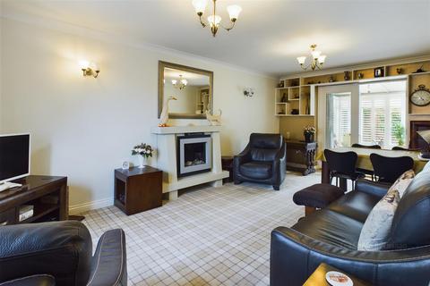 3 Cygnet Way, Staverton, Trowbridge, BA14 8UU