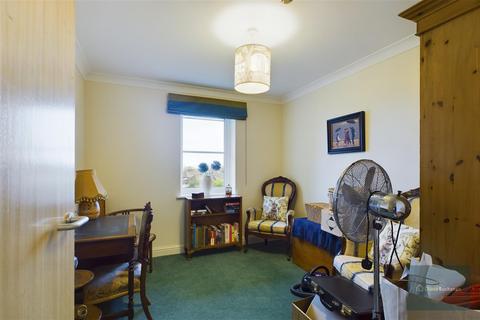 2 bedroom apartment for sale, Florence Court, Trowbridge BA14