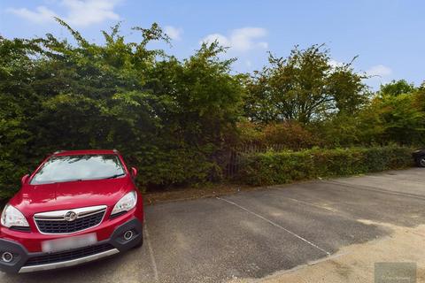 46 Blease Close, Staverton, Trowbridge, BA14 8WD