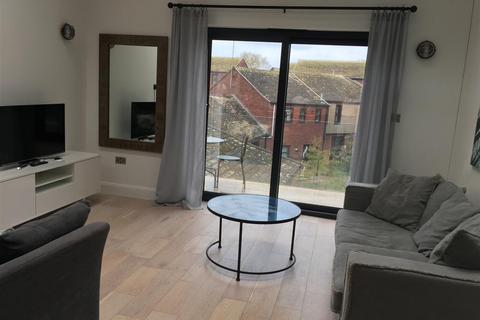 2 bedroom apartment to rent, Kennaway House, Exeter