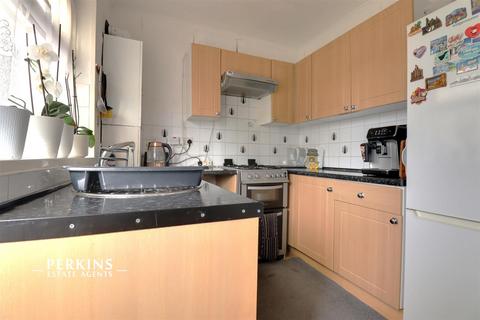 2 bedroom maisonette for sale, Greenford, UB6