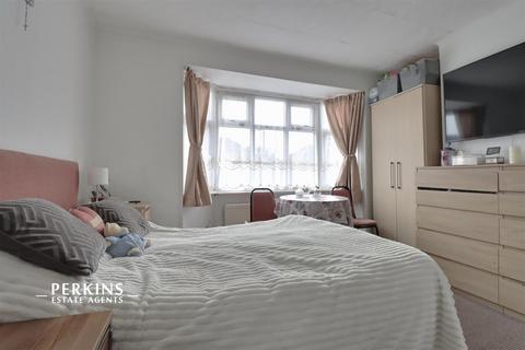 2 bedroom maisonette for sale, Greenford, UB6