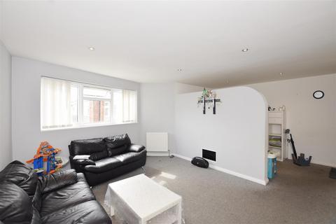 3 bedroom flat for sale, Bilsby Lodge, Wembley