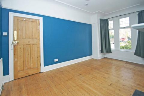 4 bedroom end of terrace house to rent, Grove Gardens, Headingley, Leeds, LS6