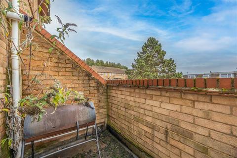 3 bedroom maisonette for sale, PEARTREE CLOSE, South Ockendon