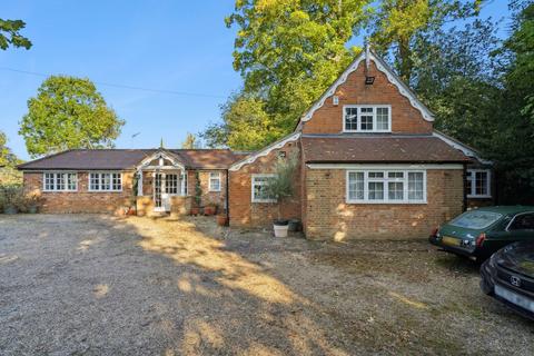 5 bedroom detached house for sale, Farnham Lane, Farnham Royal SL2