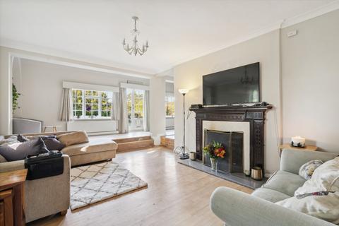 Elm Cottage Farnham Lane, Farnham Royal, Slough, SL2 3SE
