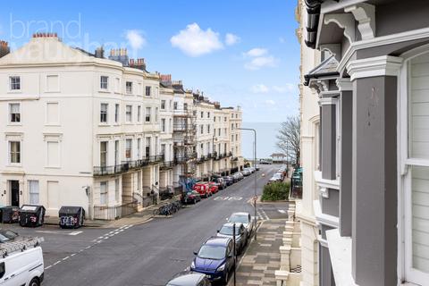 3 bedroom flat for sale, Eaton Place, Brighton, BN2