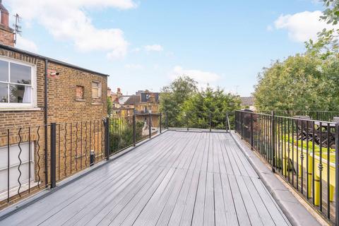 23a Brownlow Road, London, N3 1NA