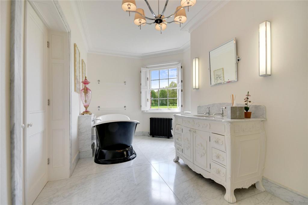 En Suite Bathroom