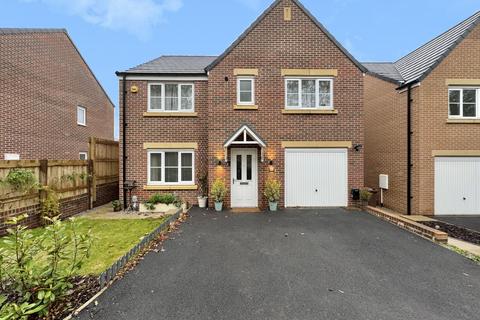 5 bedroom detached house to rent, Averill Grove, Micklefield