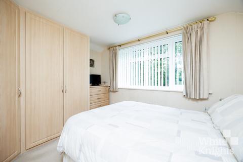 35 Campbell Road, Woodley, Reading, RG5 3NB