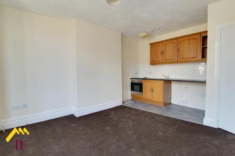 2 bedroom flat to rent, Balby Road, Doncaster DN4