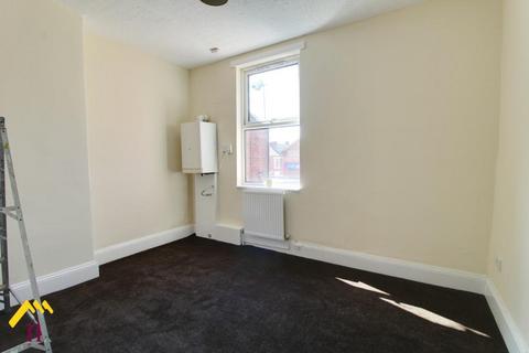 2 bedroom flat to rent, Balby Road, Doncaster DN4