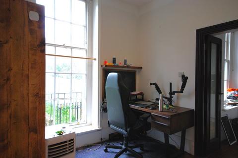 Studio to rent, Brixton Road, Brixton SW9