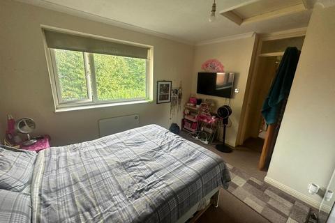 1 bedroom terraced house for sale, Kingfisher Close, Farnborough GU14