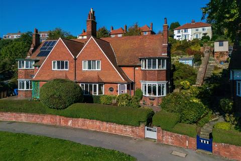 5 bedroom semi-detached house for sale, Scalby Road, Scarborough, YO12 5QL