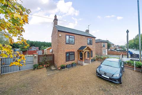 3 bedroom detached house for sale, Peterborough Road, Whittlesey, Peterborough, Cambridgeshire