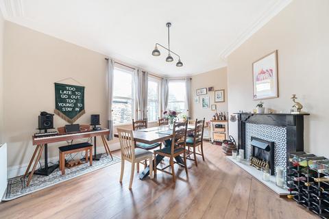 32 Avenue Crescent, Leeds, LS8 4HD