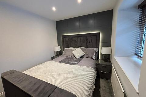 57 Amiens Close, Darlington, DL3 0UL