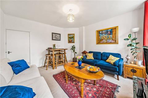 3 bedroom apartment for sale, Vicarage Crescent, London