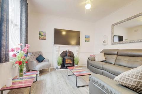 4 bedroom apartment for sale, West Road, Westcliff-on-sea, SS0