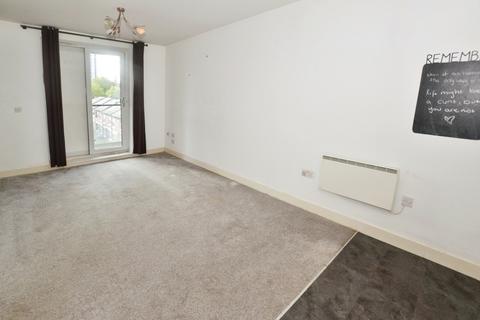 2 bedroom flat for sale, Springfield Court, Salford, City Centre, M3