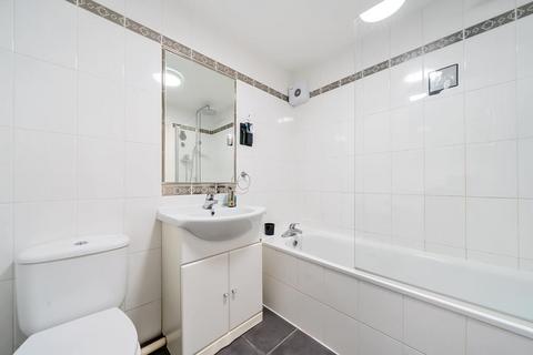 1 bedroom flat for sale, Ashford,  Surrey,  TW15