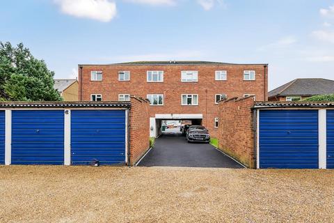 1 bedroom flat for sale, Ashford,  Surrey,  TW15