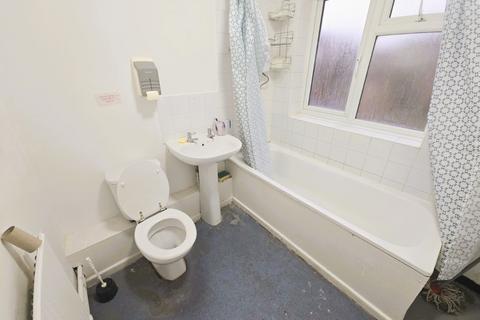 Flat to rent, Pell Street, Reading, RG1