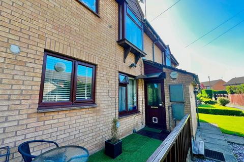 2 bedroom flat to rent, Lakeside Walk, Rawdon, Leeds, West Yorkshire, LS19