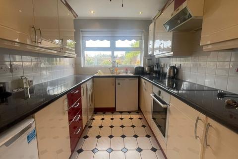 28 Calderwood, Gravesend, DA12 4QH