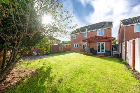 4 bedroom detached house for sale, Valley Court, Whitwood, Castleford, WF10