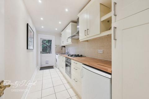 1 bedroom flat for sale, Greenwich South Street, London, SE10 8TY