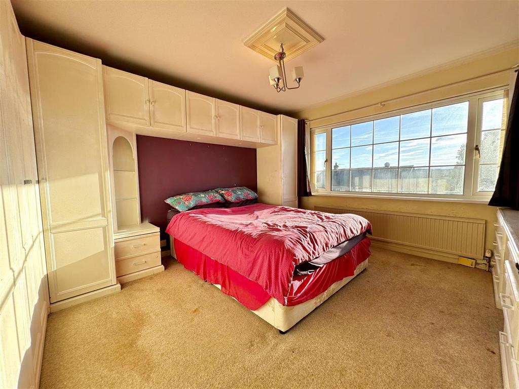 Bed1.jpeg