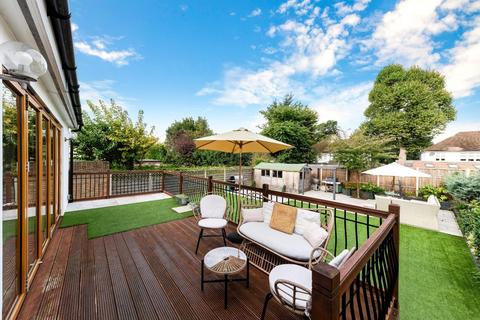 26 Chestnut Avenue, Epsom, KT19 0SZ