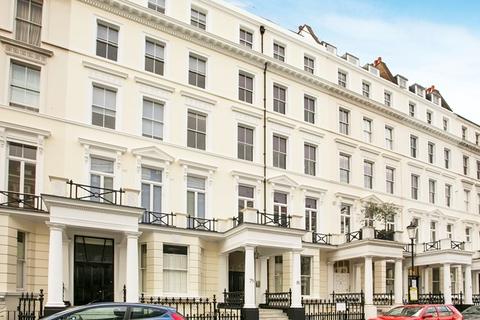 4 bedroom flat to rent, Lexham Gardens, London W8