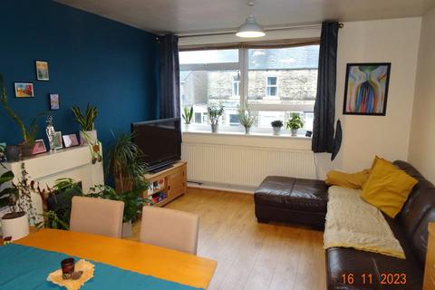 2 bedroom apartment to rent, Rosemary Court, Bank House Road, Crookes, S6 3TL