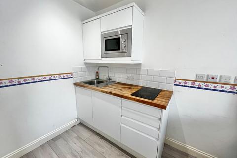 1 bedroom flat to rent, James Street, Bradford, West Yorkshire, BD1