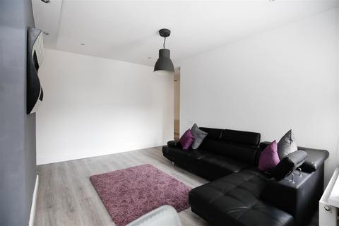 2 bedroom flat to rent, Bolingbroke Street, Newcastle Upon Tyne NE6