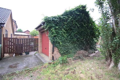 3 bedroom detached bungalow to rent, Deepdale, Leigh, WN7 3EG