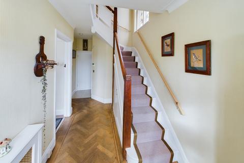 4 bedroom detached house for sale, Bethune Avenue, London N11