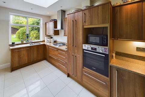 1 Bethune Avenue, London, N11 3LD