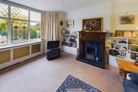 1 Bethune Avenue, London, N11 3LD