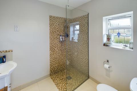 1 Bethune Avenue, London, N11 3LD