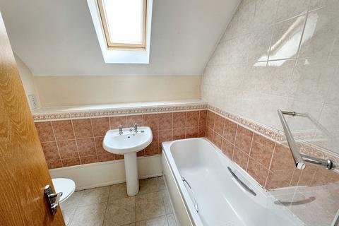 2 bedroom flat for sale, Warren House Walk and Parking Space, Walmley, Sutton Coldfield, West Midlands, B76 1TS